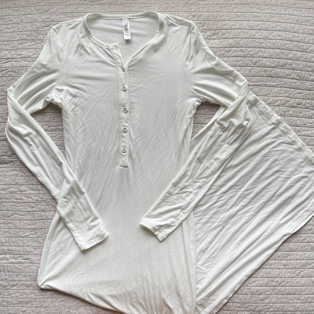 Skims Sleep Long Henley Dress Snow